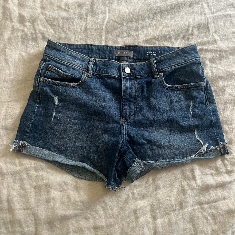 DL1961 Blue Jean Shorts Classic Cut-Off Style “Karlie Short”